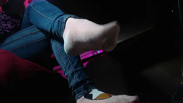 Snapshot of miss_carmila1 chatting on 11-25-25, 11:27 miss carmila1 online show from 11-25-25, 11:27