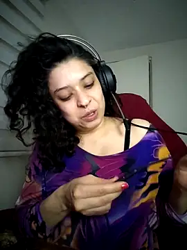 Snapshot of miss_carmila1 chatting on 11-06-25, 02:15 miss carmila1 online show from 11-06-25, 02:15