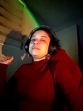 Snapshot of miss_carmila1 chatting on 11-16-25, 01:54 miss carmila1 online show from 11-16-25, 01:54