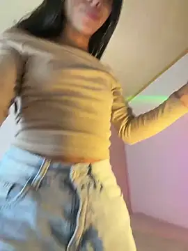 LilybethGray online show from 04-12-26, 10:57