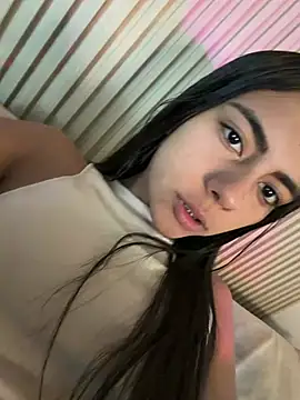 Snapshot of LilybethGray chatting on 06-28-26, 01:01 LilybethGray online show from 06-28-26, 01:01