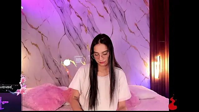 Emmiicute online show from 02-18-26, 08:27