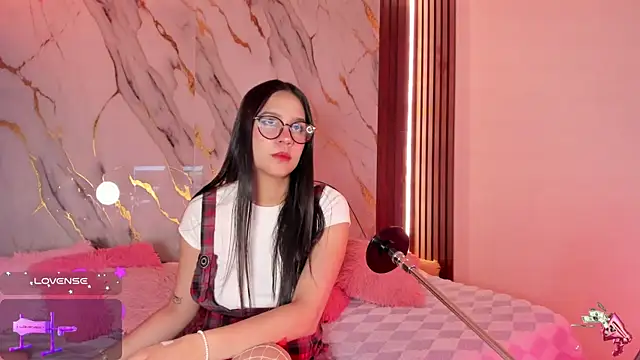 Emmiicute online show from 09-21-25, 08:25