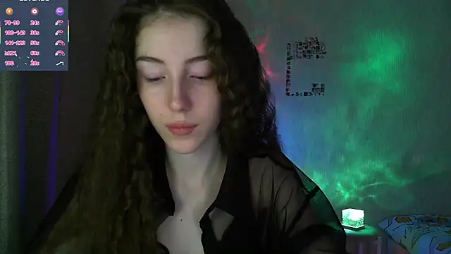 Snapshot of eskatmi chatting on 02-24-26, 02:01 eskatmi online show from 02-24-26, 02:01