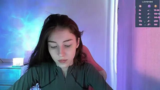 Snapshot of eskatmi chatting on 05-08-26, 02:37 eskatmi online show from 05-08-26, 02:37