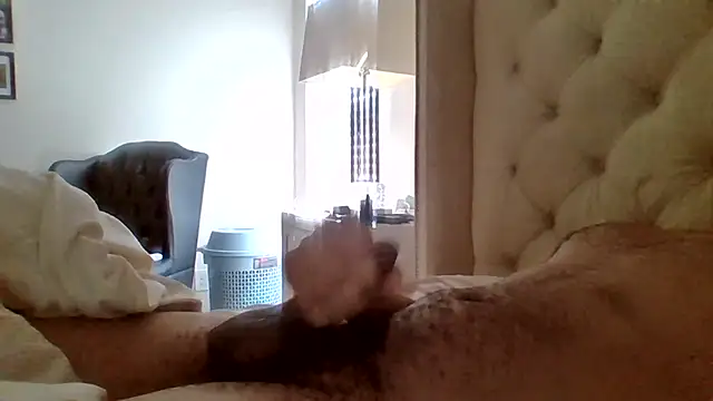 Malcolm4122 online show from 11-03-25, 05:16