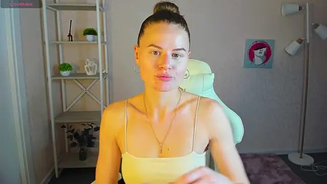 Snapshot of Wanda_Gomez chatting on 09-15-25, 02:28 Wanda Gomez online show from 09-15-25, 02:28