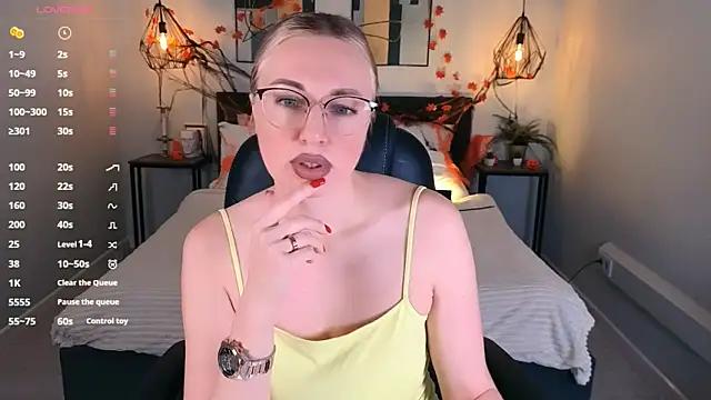 Lexi terele online show from 11-10-25, 06:51