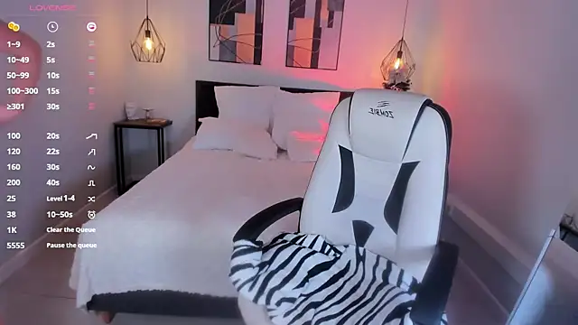 Lexi terele online show from 12-14-25, 06:52