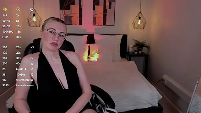 Lexi terele online show from 11-25-25, 06:47