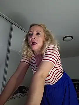 Snapshot of merlyn4 chatting on 01-07-26, 12:54 merlyn4 online show from 01-07-26, 12:54