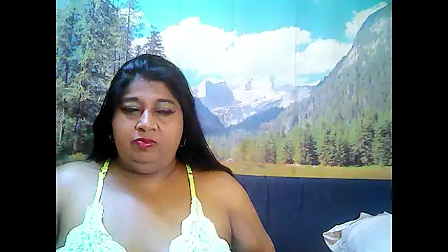 Snapshot of indianhoney694u chatting on 09-24-25, 05:36 indianhoney694u online show from 09-24-25, 05:36