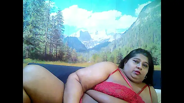 Snapshot of indianhoney694u chatting on 10-09-25, 06:30 indianhoney694u online show from 10-09-25, 06:30