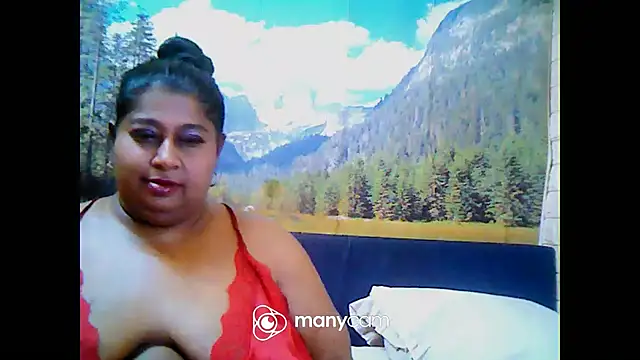 Snapshot of indianhoney694u chatting on 02-27-25, 08:46 indianhoney694u online show from 02-27-25, 08:46