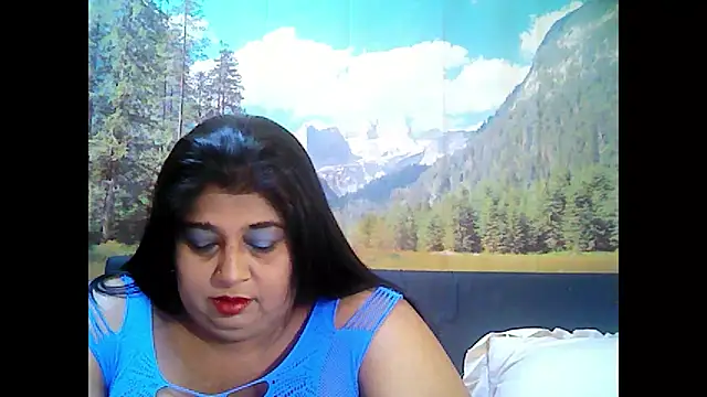 Snapshot of indianhoney694u chatting on 10-18-25, 05:09 indianhoney694u online show from 10-18-25, 05:09
