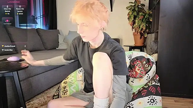 Your avatar online show from 02-22-26, 10:11