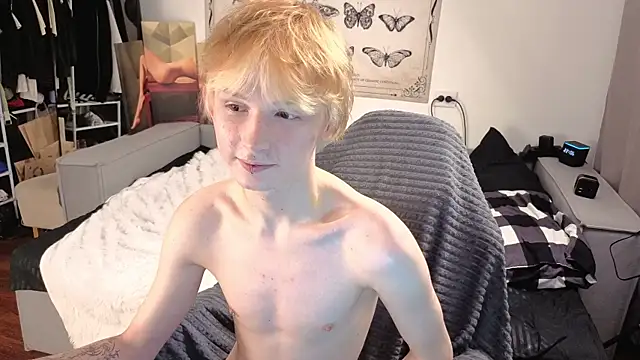 Your avatar online show from 11-06-25, 07:07