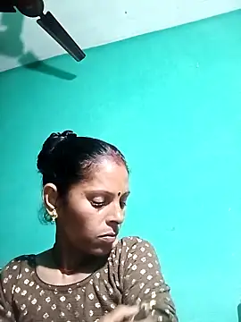 Snapshot of Suhana_pandit chatting on 09-22-25, 10:16 Suhana pandit online show from 09-22-25, 10:16