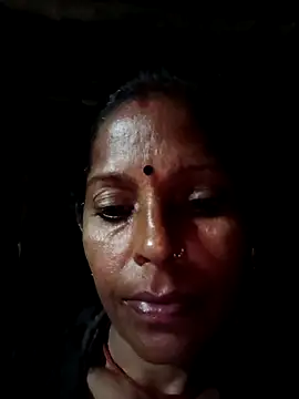 Snapshot of Suhana_pandit chatting on 10-11-25, 10:33 Suhana pandit online show from 10-11-25, 10:33