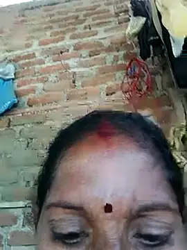 Snapshot of Suhana_pandit chatting on 09-25-25, 09:48 Suhana pandit online show from 09-25-25, 09:48