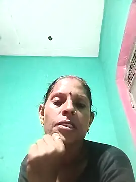 Snapshot of Suhana_pandit chatting on 10-10-25, 09:59 Suhana pandit online show from 10-10-25, 09:59