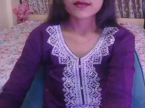 hoty-priya online show from 02-08-26, 04:43