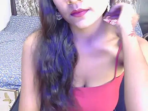hoty-priya online show from 10-31-25, 04:42