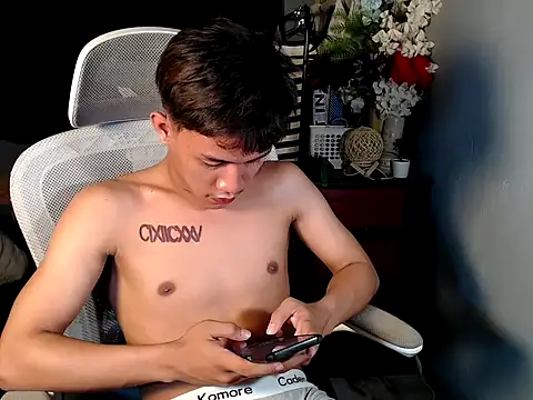 naughtyboyloy 0 online show from 03-26-26, 05:11