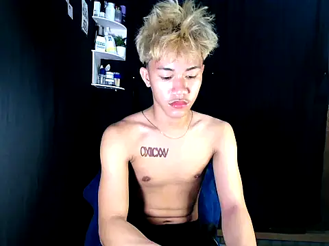 naughtyboyloy 0 online show from 12-01-25, 02:51