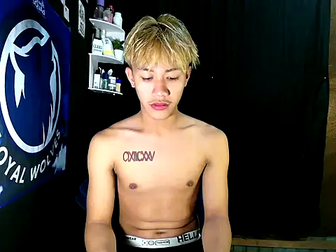 naughtyboyloy 0 online show from 11-22-25, 03:55