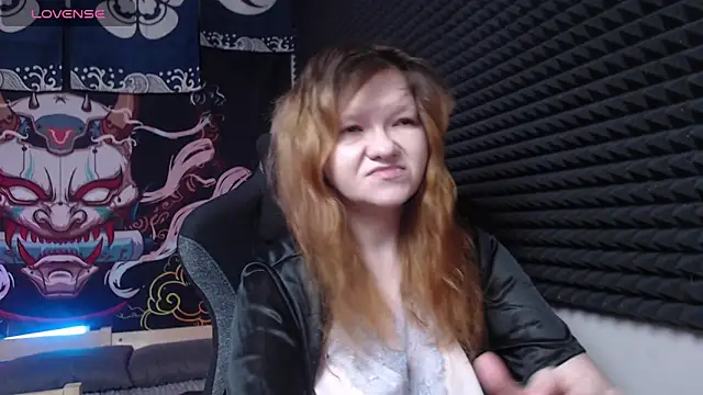 Nora lovvvv online show from 11-14-25, 10:19