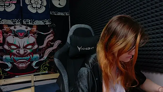 Nora lovvvv online show from 12-20-25, 10:29