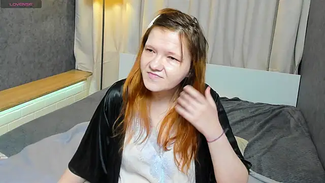 Nora lovvvv online show from 10-22-25, 11:09