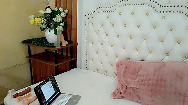 Snapshot of anastasia_cums chatting on 05-06-26, 06:45 anastasia cums online show from 05-06-26, 06:45