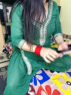 PRIYA 22 online show from 11-13-25, 04:55