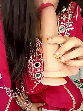 Snapshot of PRIYA_22 chatting on 05-10-26, 07:05 PRIYA 22 online show from 05-10-26, 07:05
