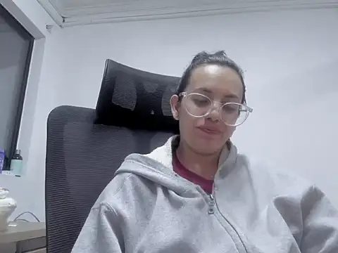 dalila macherano1 online show from 10-10-25, 11:16