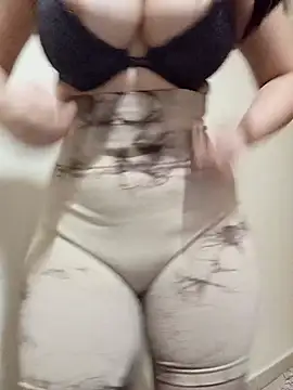 Snapshot of AsilAbid chatting on 02-13-26, 08:14 AsilAbid online show from 02-13-26, 08:14