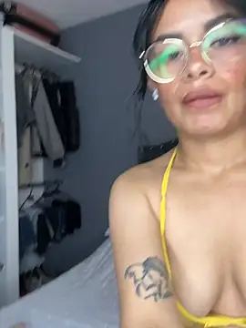 Snapshot of Melissa_coch chatting on 04-18-26, 03:14 Melissa coch online show from 04-18-26, 03:14