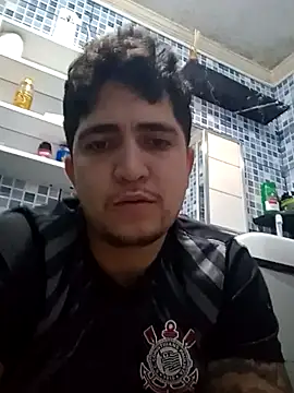 Snapshot of Picademel2525 chatting on 05-13-26, 05:42 Picademel2525 online show from 05-13-26, 05:42