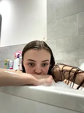 cutietootie02 online show from 01-09-26, 05:58