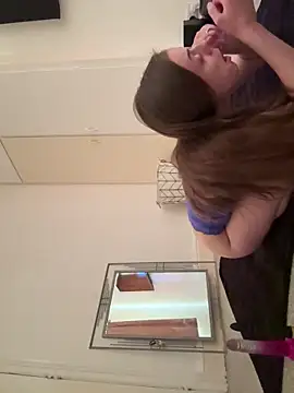 cutietootie02 online show from 04-22-26, 12:34