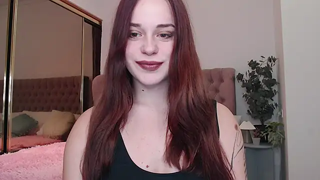 Snapshot of Little_melodyy chatting on 10-19-25, 09:50 Little melodyy online show from 10-19-25, 09:50