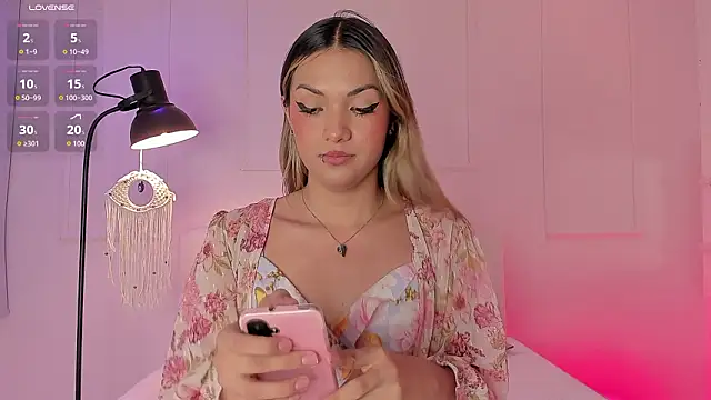 Doll Isa  online show from 03-25-26, 08:30