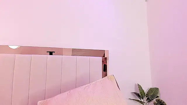 Doll Isa  online show from 03-10-26, 08:24