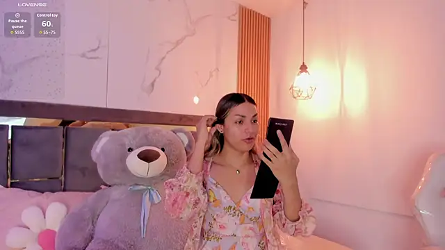 Doll Isa  online show from 04-05-26, 08:48