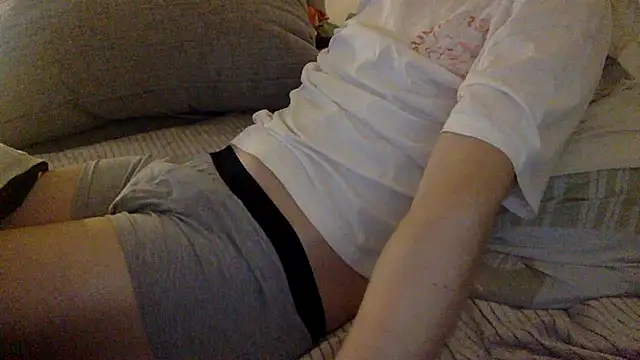 Snapshot of Breezydicksn chatting on 11-12-25, 09:29 Breezydicksn online show from 11-12-25, 09:29