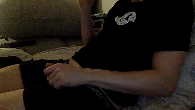 Snapshot of Breezydicksn chatting on 11-10-25, 09:53 Breezydicksn online show from 11-10-25, 09:53