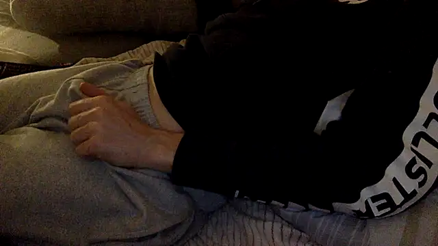 Snapshot of Breezydicksn chatting on 11-15-25, 08:24 Breezydicksn online show from 11-15-25, 08:24