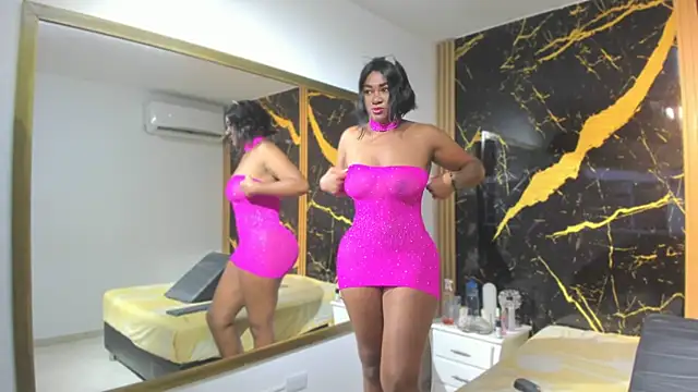 Snapshot of AdrianaVegga chatting on 09-14-25, 12:16 AdrianaVegga online show from 09-14-25, 12:16